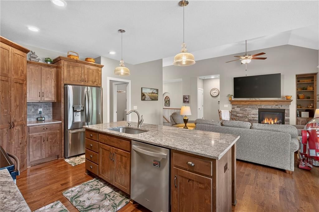 102 Dorchester Drive — photo 9