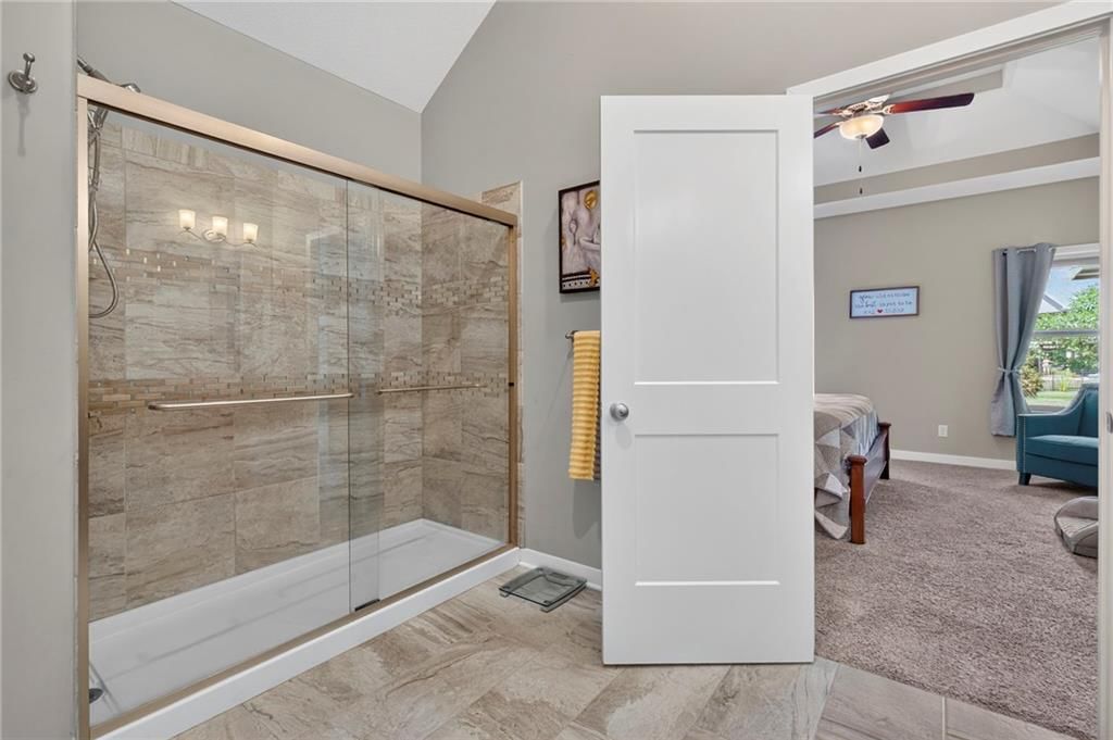 102 Dorchester Drive — photo 21