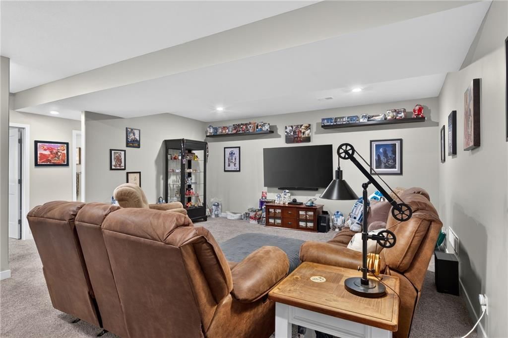 102 Dorchester Drive — photo 33