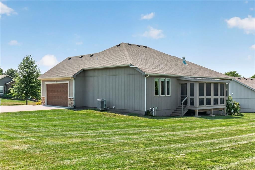 102 Dorchester Drive — photo 43