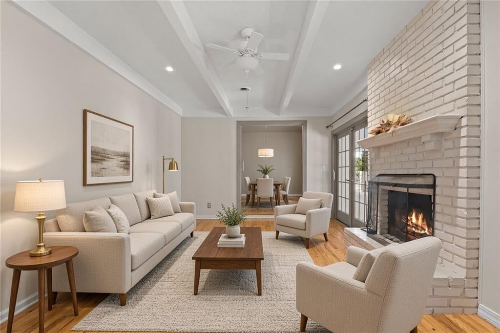Ceiling beams at 1506 SW 6th Street, Lee's Summit, MO 64081