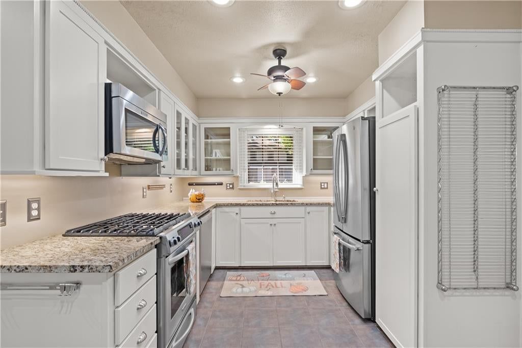 Photo 20 of 54 - 1506 SW 6th Street, Lee's Summit, MO 64081