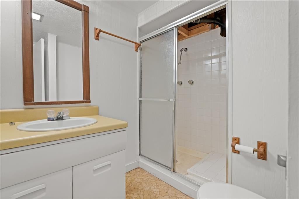 Photo 40 of 54 - 1506 SW 6th Street, Lee's Summit, MO 64081