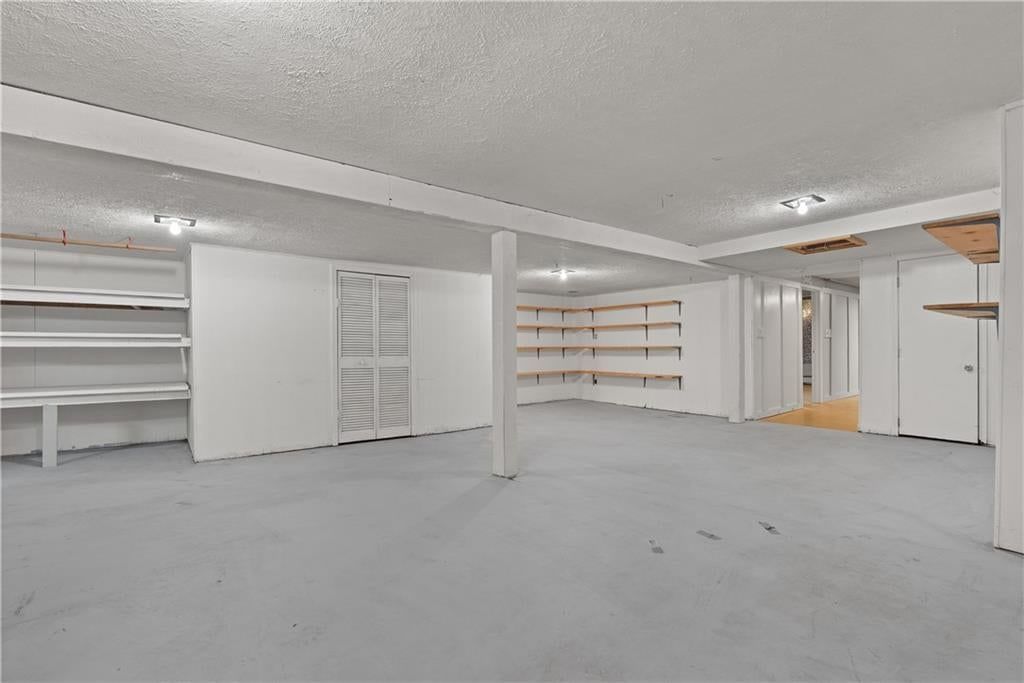 Photo 42 of 54 - 1506 SW 6th Street, Lee's Summit, MO 64081