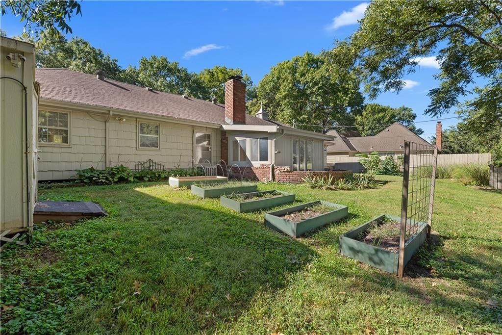Photo 51 of 54 - 1506 SW 6th Street, Lee's Summit, MO 64081