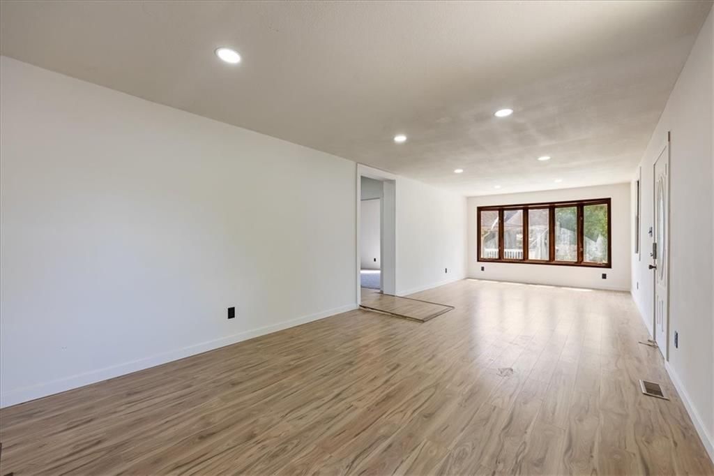 106 S Jeffreys Street — photo 5