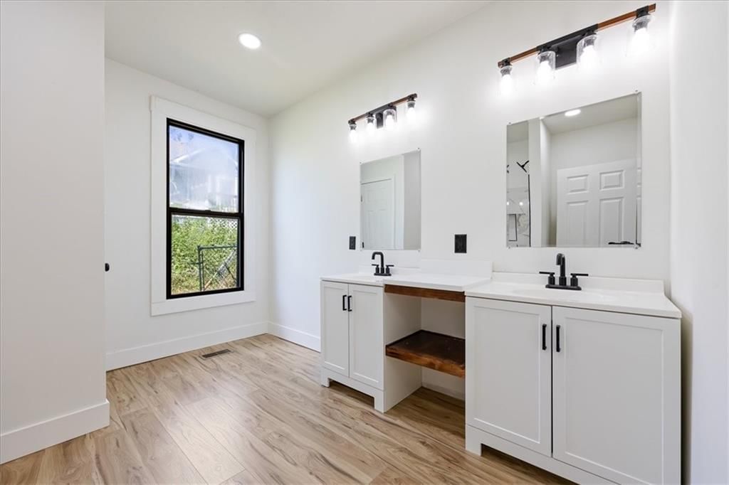 106 S Jeffreys Street — photo 10