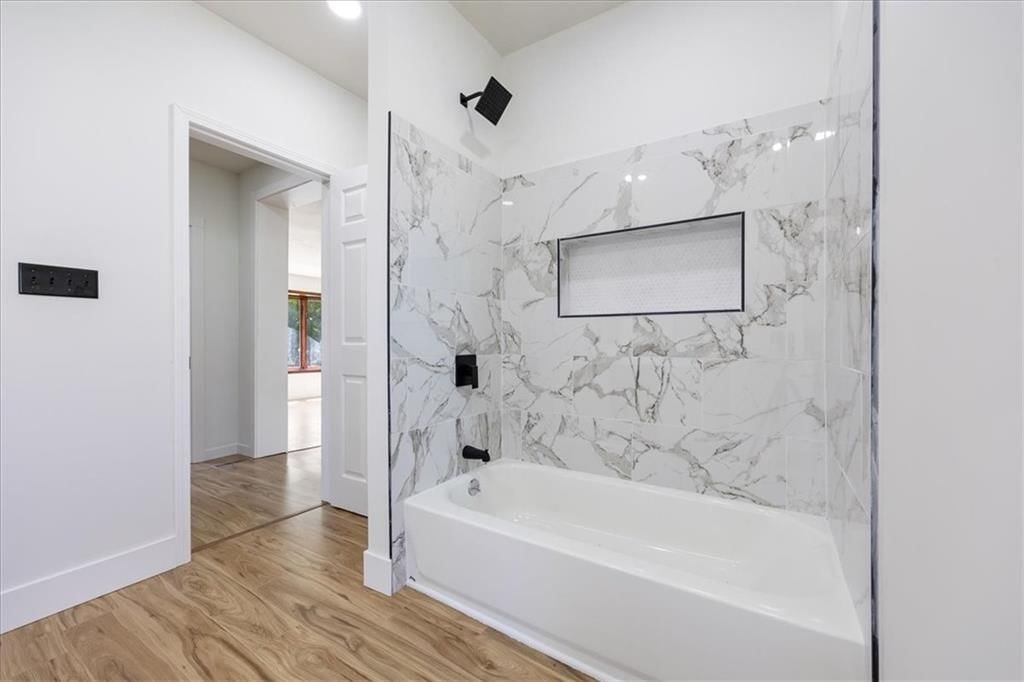 106 S Jeffreys Street — photo 11
