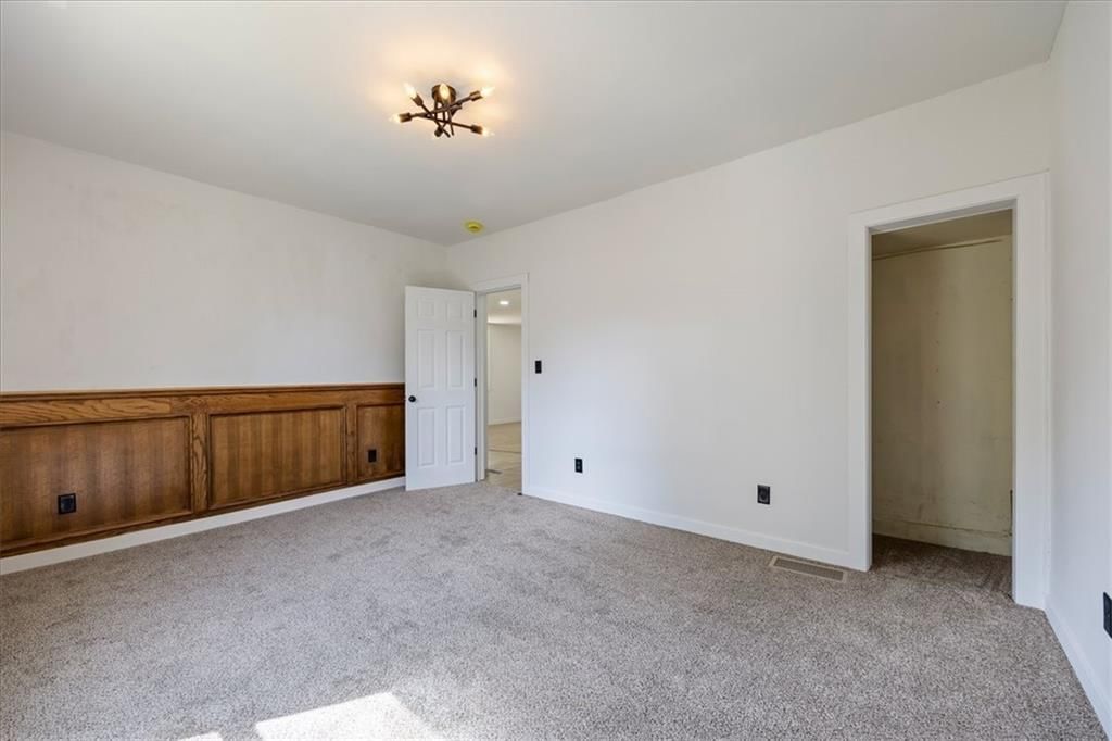 106 S Jeffreys Street — photo 13