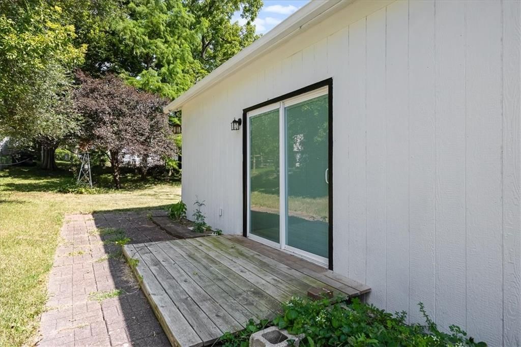 106 S Jeffreys Street — photo 17