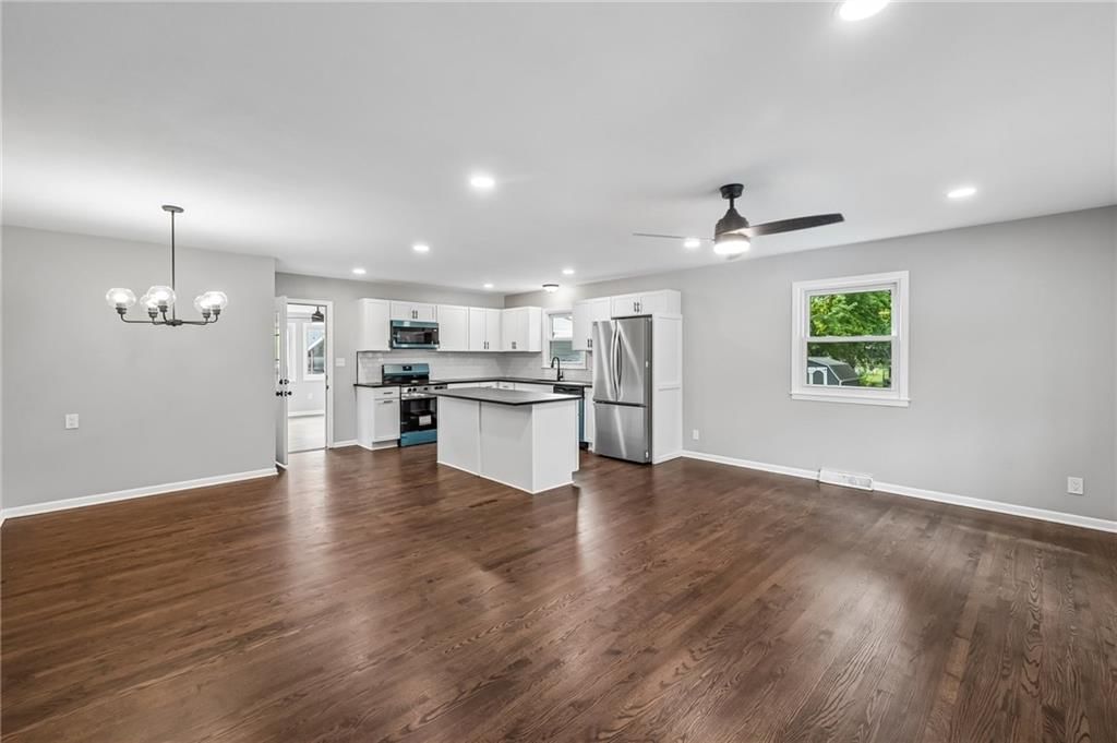 3741 N Brighton Avenue — photo 11