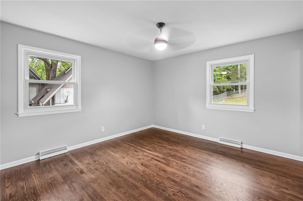 3741 N Brighton Avenue — photo 15