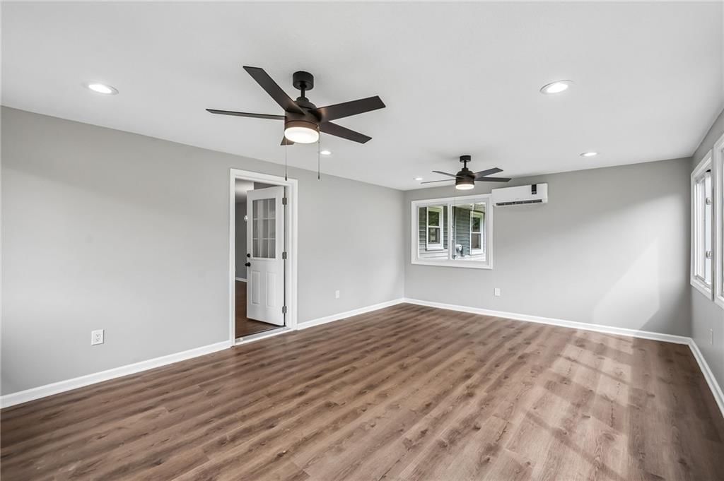 3741 N Brighton Avenue — photo 22