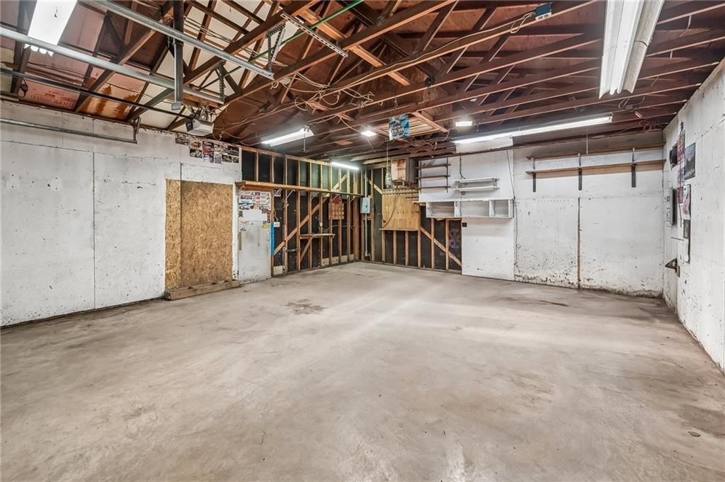 3741 N Brighton Avenue — photo 23