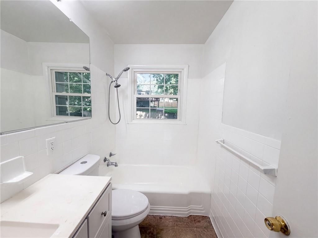 Tiled shower at 12904 E 54th Street, Kansas City, MO 64133