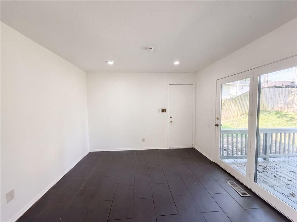 Photo 13 of 17 - 12904 E 54th Street, Kansas City, MO 64133