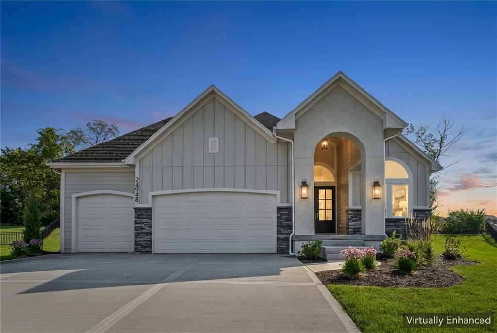 Photo 4 of 66 - 24948 W 98th Place, Lenexa, KS 66227