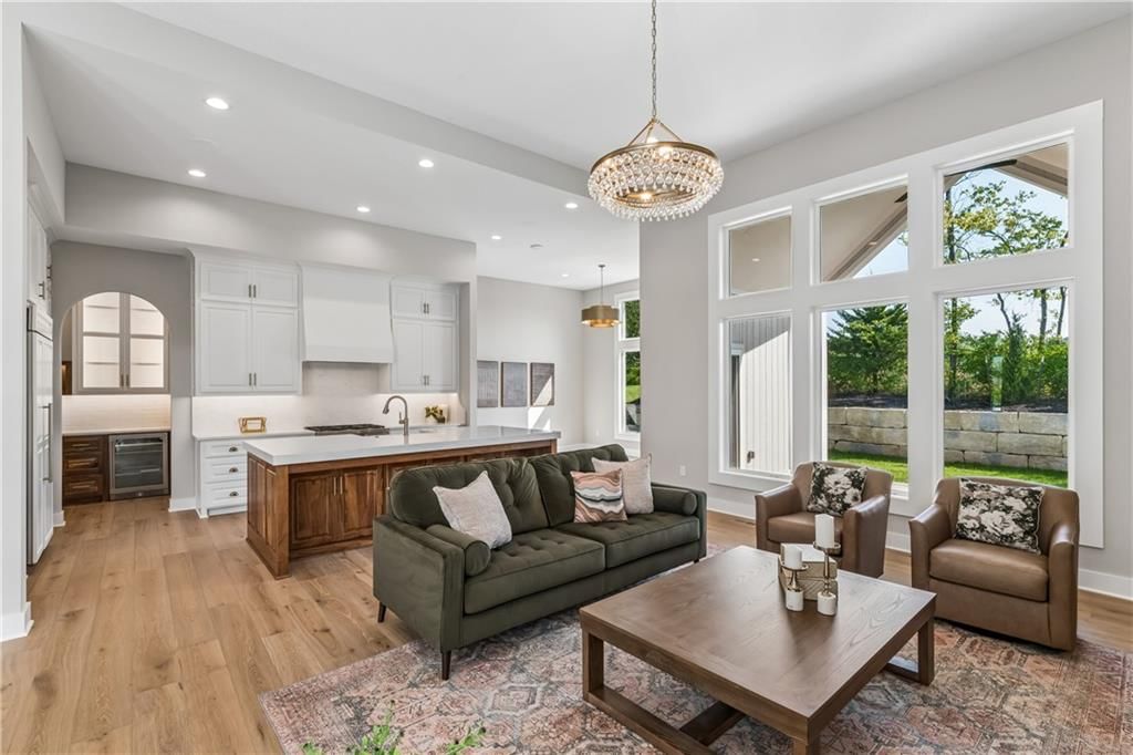 Photo 11 of 66, 24948 W 98th Place, Lenexa, KS 66227
