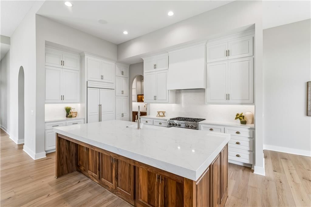 Photo 13 of 66 - 24948 W 98th Place, Lenexa, KS 66227