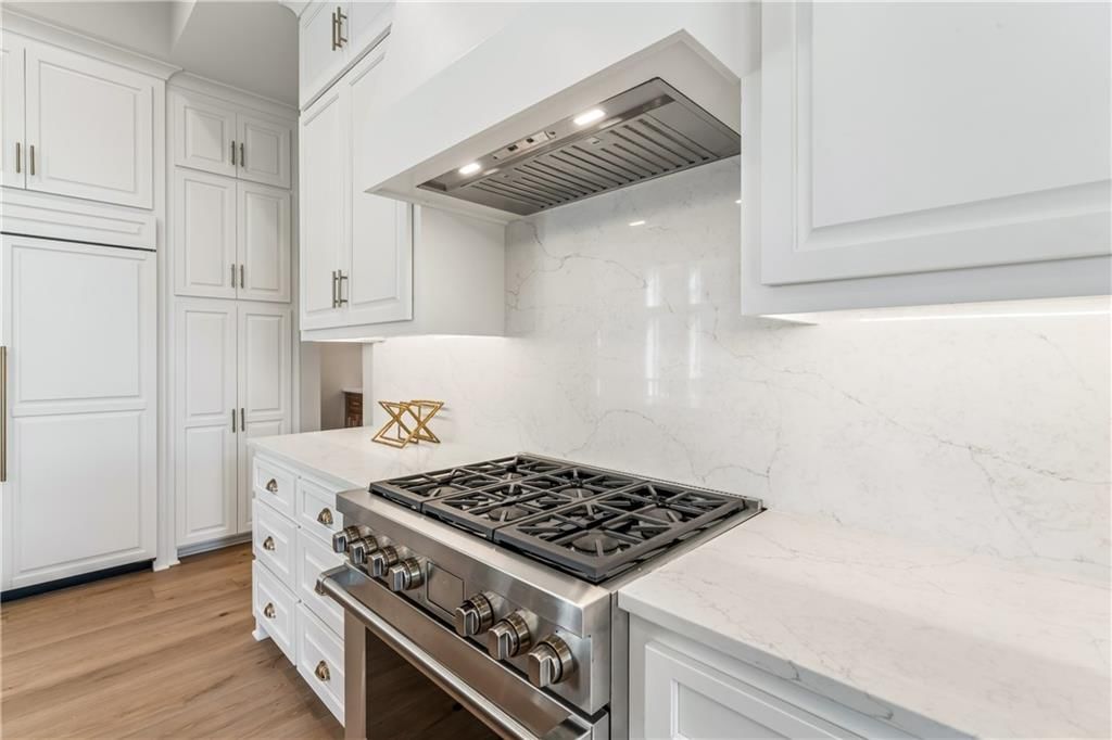 Photo 15 of 66, 24948 W 98th Place, Lenexa, KS 66227