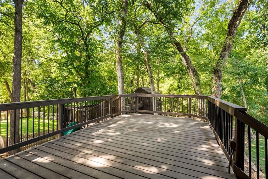 Photo 11 of 72 - 4606 AMINDA Street, Shawnee, KS 66226