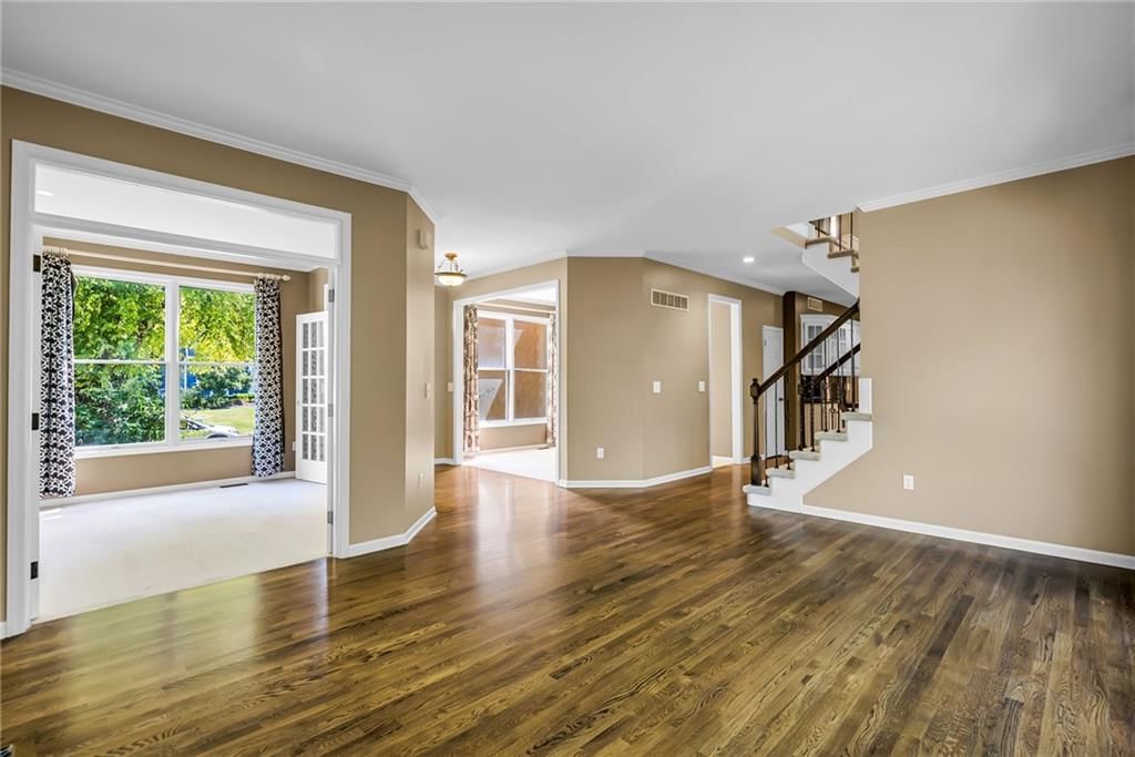 Photo 19 of 72 - 4606 AMINDA Street, Shawnee, KS 66226