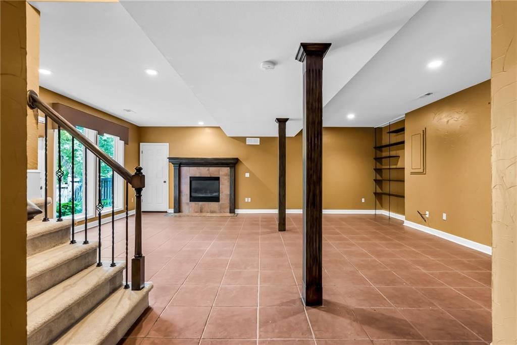 Photo 48 of 72 - 4606 AMINDA Street, Shawnee, KS 66226
