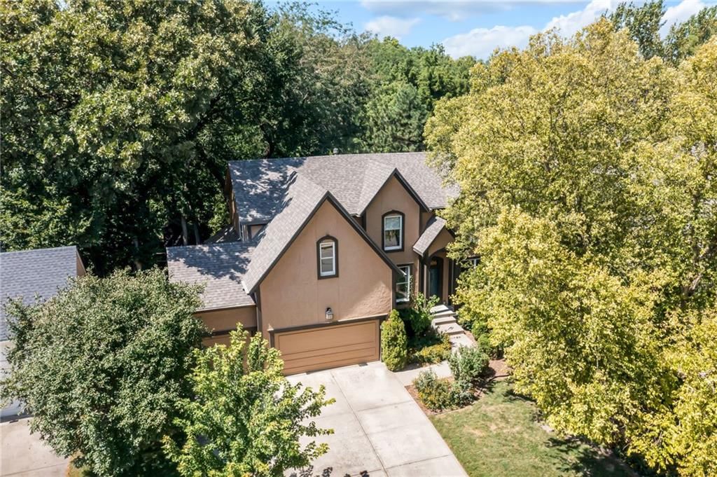 Photo 61 of 72 - 4606 AMINDA Street, Shawnee, KS 66226