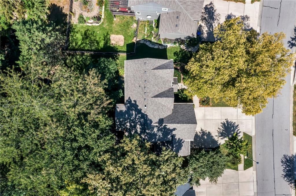 Photo 69 of 72 - 4606 AMINDA Street, Shawnee, KS 66226