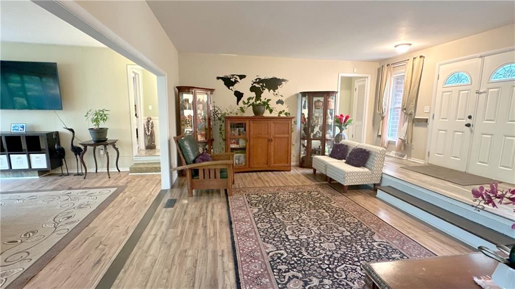 10405 BALTIMORE Avenue — photo 7