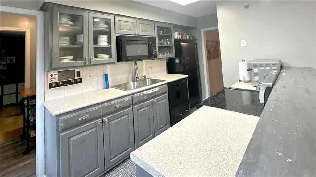 10405 BALTIMORE Avenue — photo 13