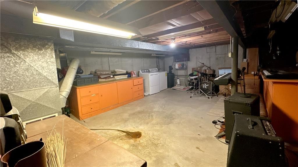 10405 BALTIMORE Avenue — photo 31