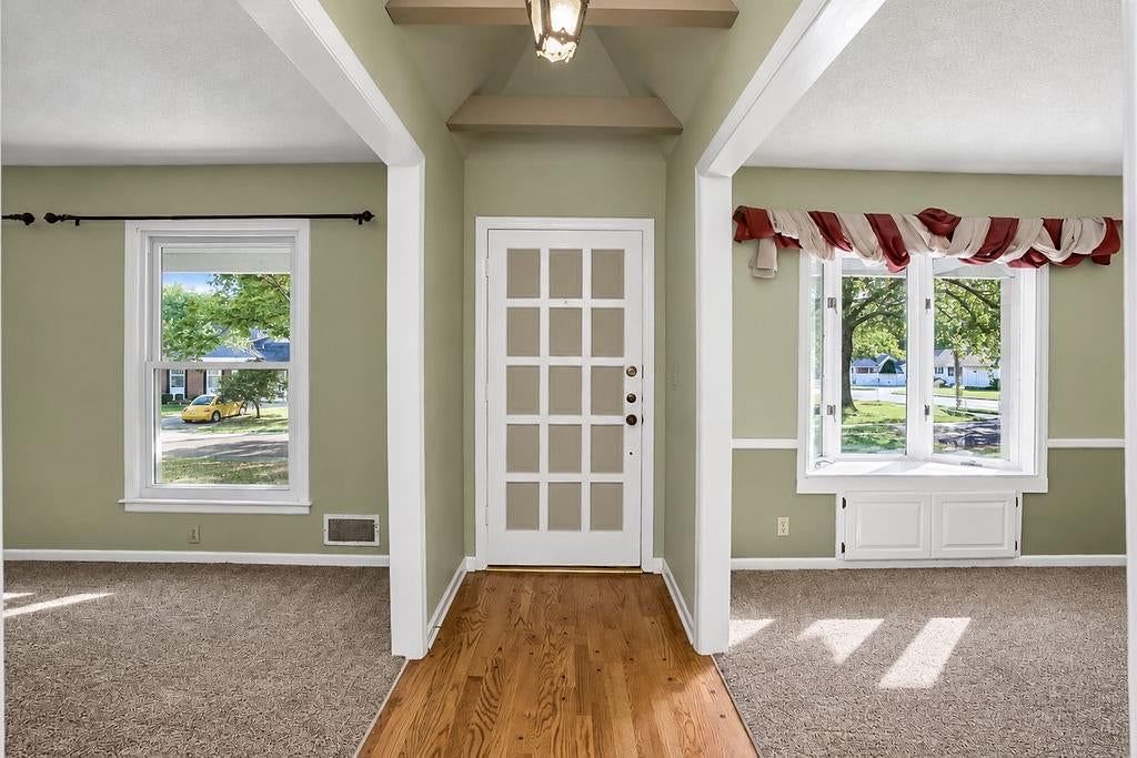 8606 W 88th Street, Overland Park, KS: listing photo 3