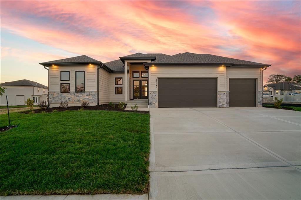 13548 Terrace Park Drive, Parkville, MO