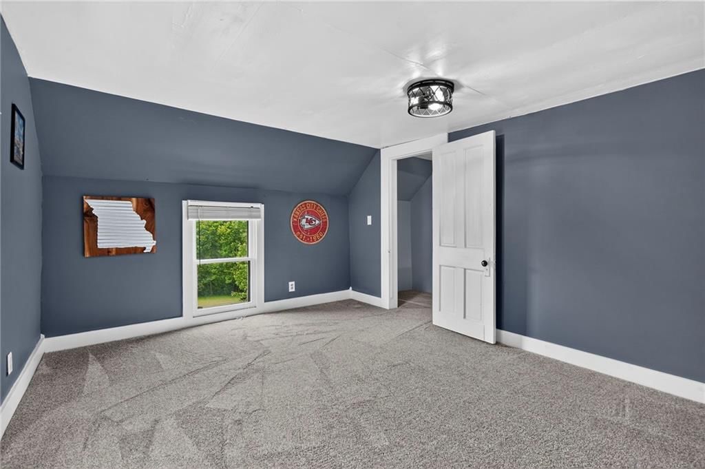22440 Highway M — photo 27