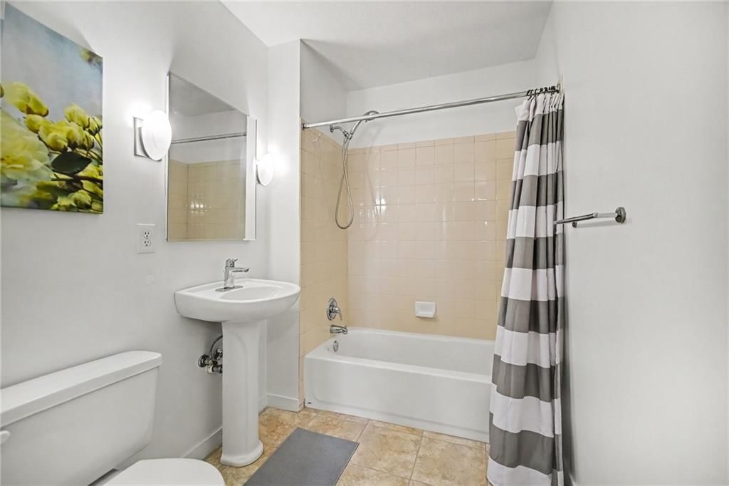 4561 Madison Avenue — photo 13