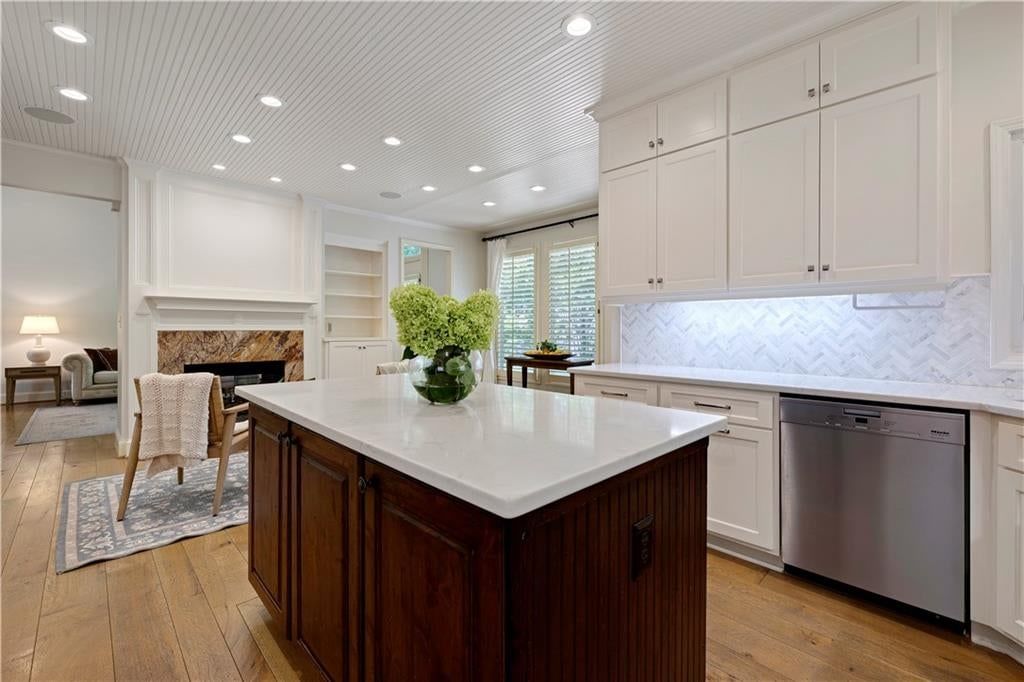 Photo 7 of 26 - 6229 W 128th Street, Overland Park, KS 66209