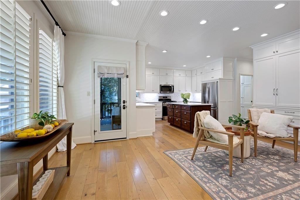 Photo 9 of 26 - 6229 W 128th Street, Overland Park, KS 66209