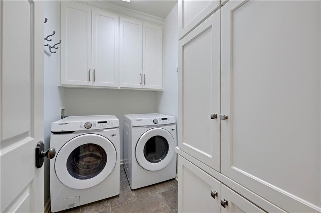 Photo 14 of 26 - 6229 W 128th Street, Overland Park, KS 66209