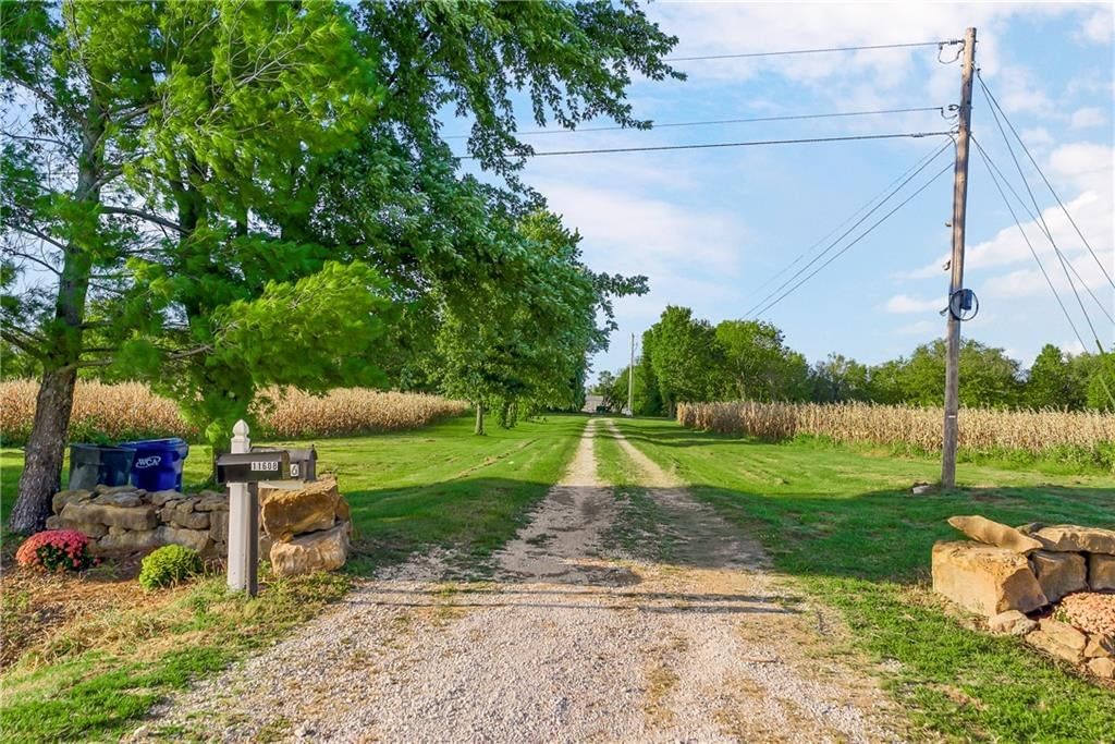 Photo 42 of 64 - 11606 E 355th Street, Drexel, MO 64742
