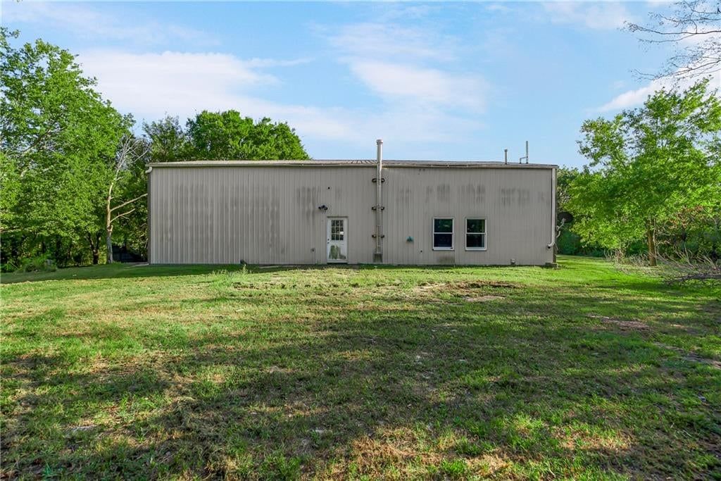 Photo 44 of 64 - 11606 E 355th Street, Drexel, MO 64742