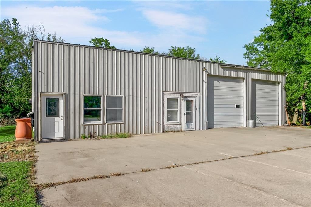 Photo 45 of 64 - 11606 E 355th Street, Drexel, MO 64742