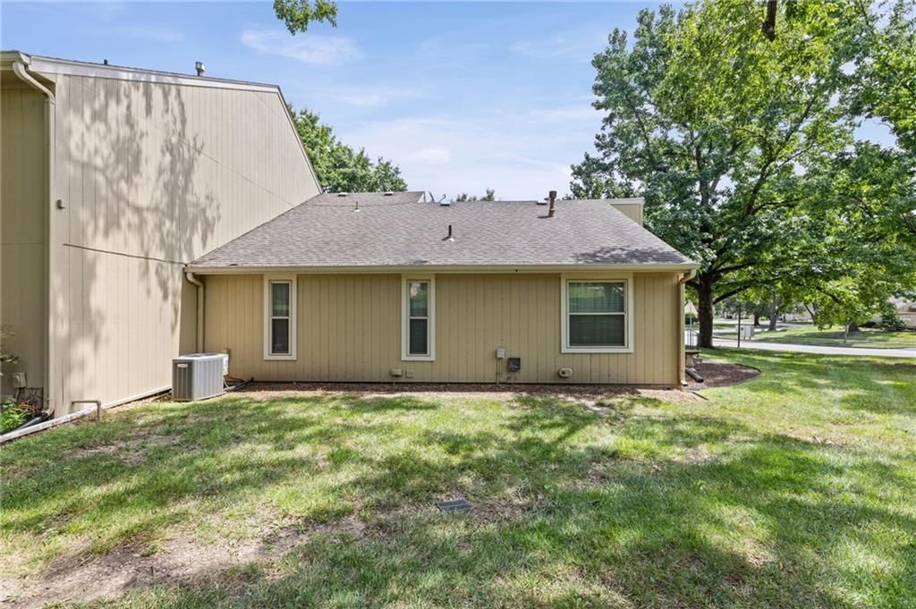 12218 Holmes Lane — photo 35
