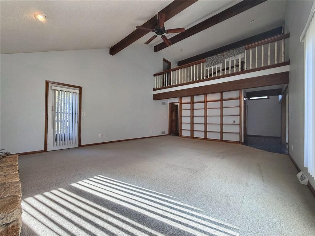 Photo 10 of 31 - 6830 Hidden Hills Drive, Smithville, MO 64089