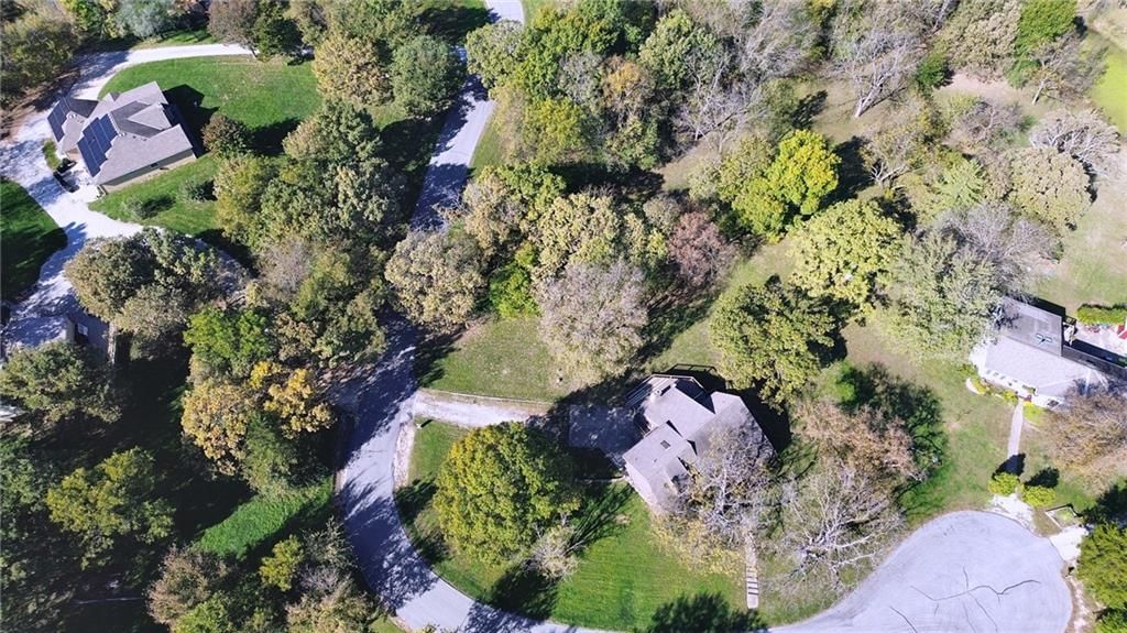 Photo 31 of 31 - 6830 Hidden Hills Drive, Smithville, MO 64089