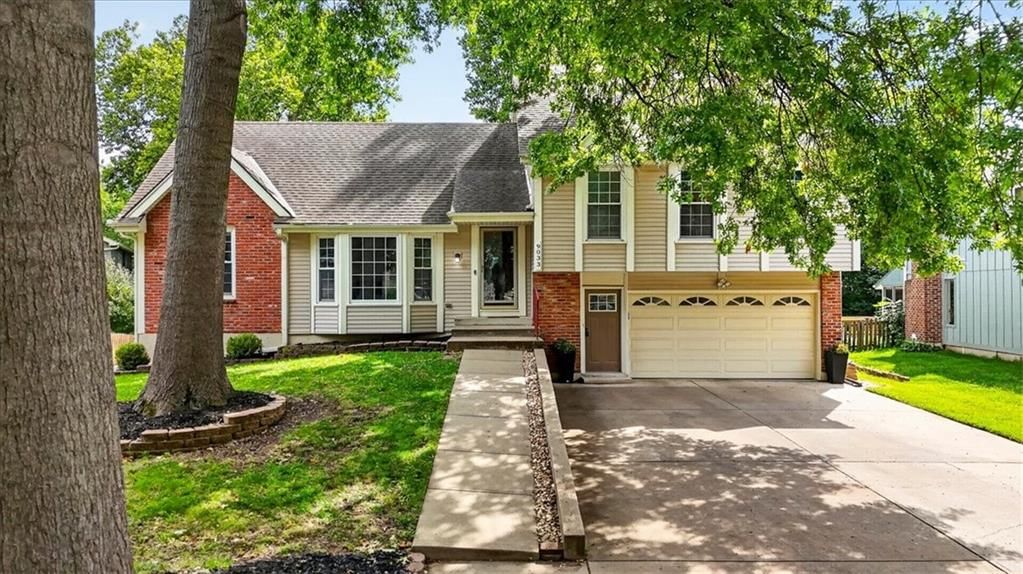 9033 Greenway Lane — photo 2