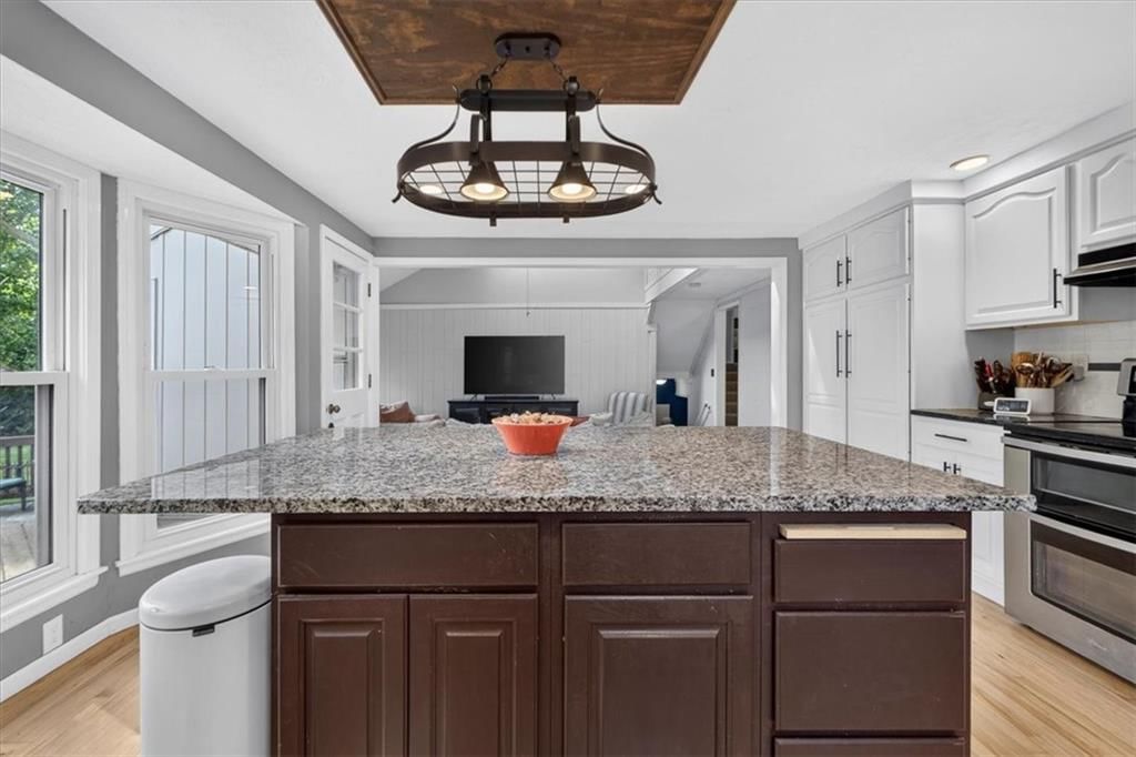 9033 Greenway Lane — photo 17
