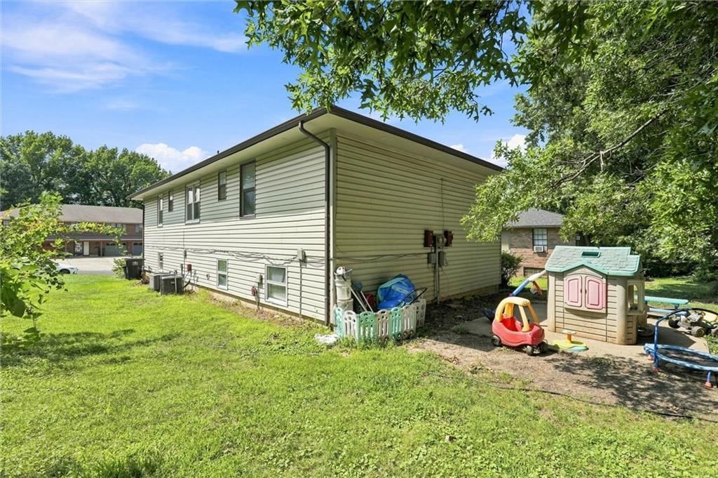 2801 Englewood Terrace — photo 20