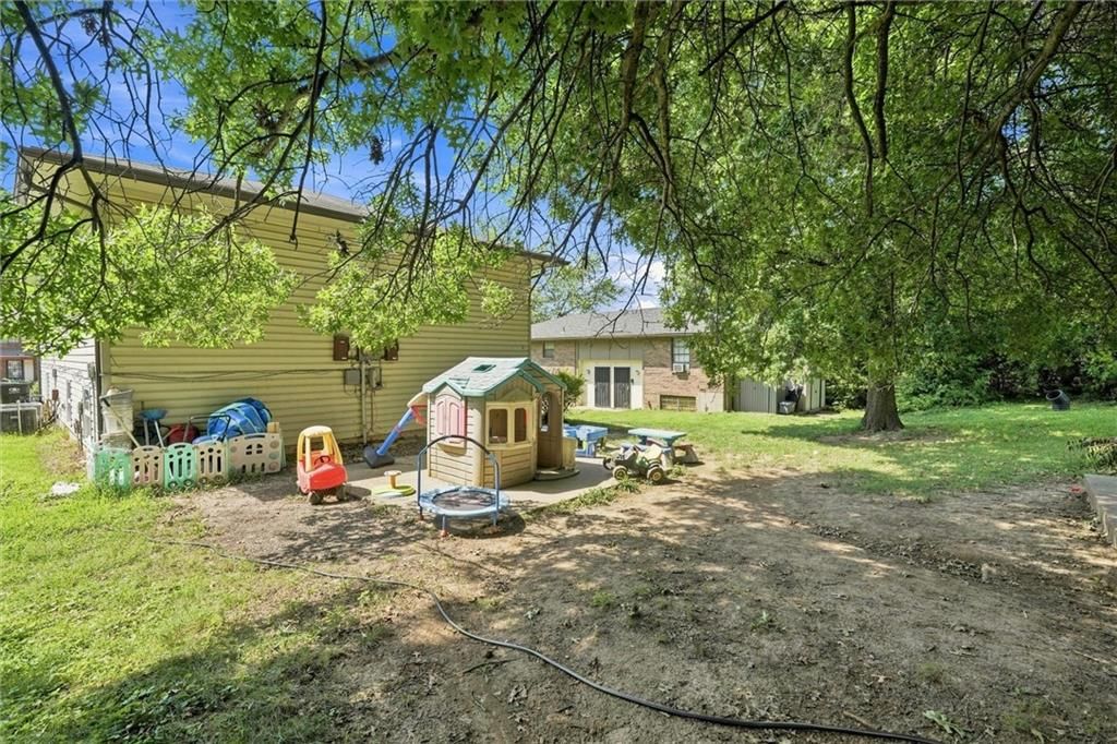 2801 Englewood Terrace — photo 21