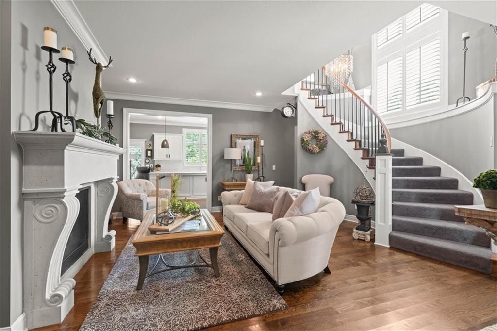 8438 N DONNELLY Court — photo 3